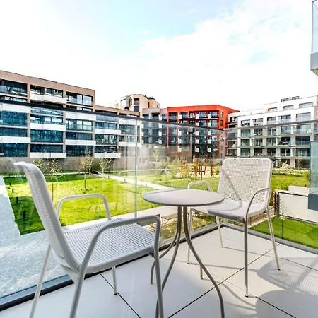 Blueground Zizkov Balcony Free Parking Prg-101 *